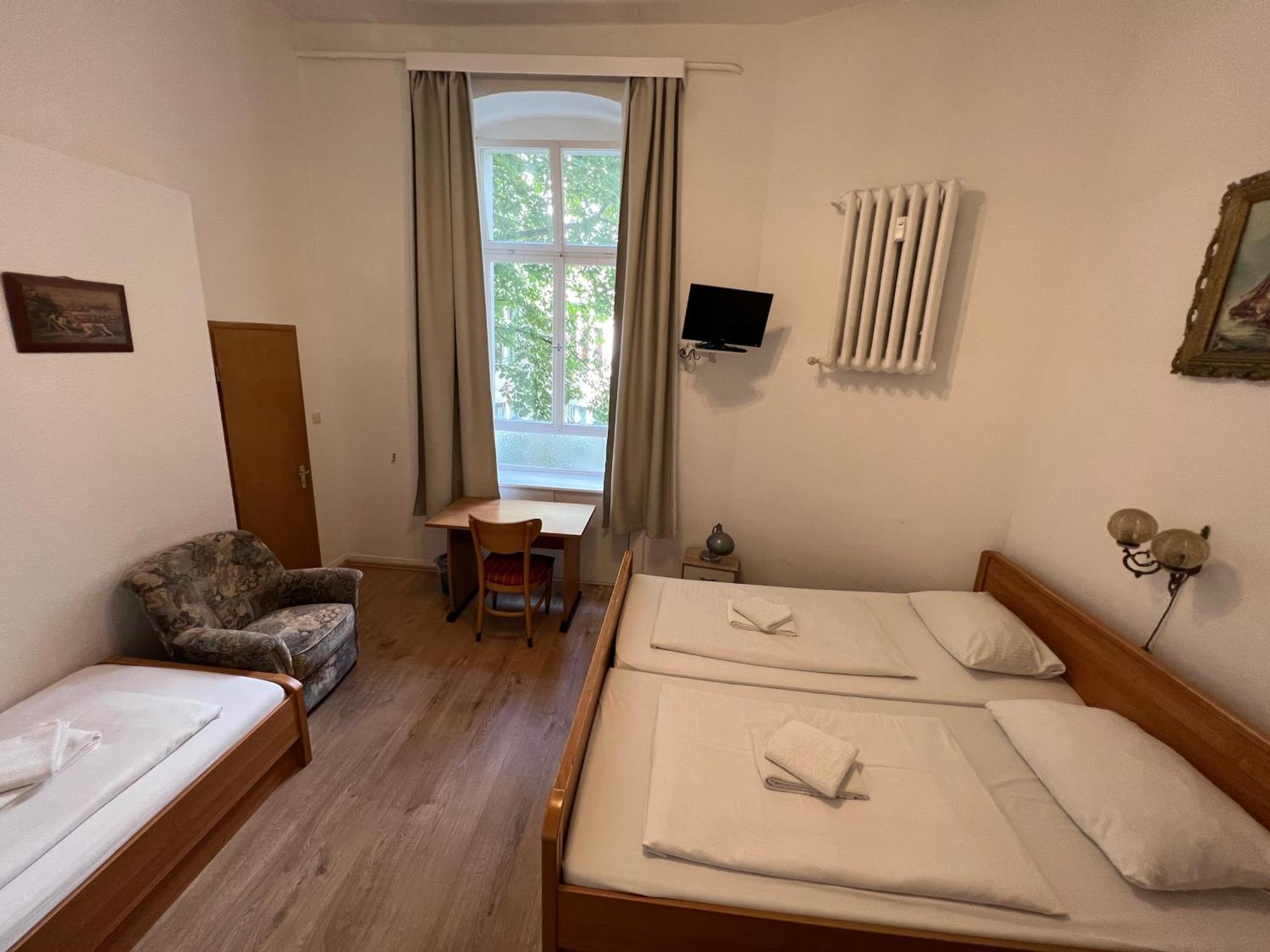 Hotel-Pension Spree Berlijn Buitenkant foto