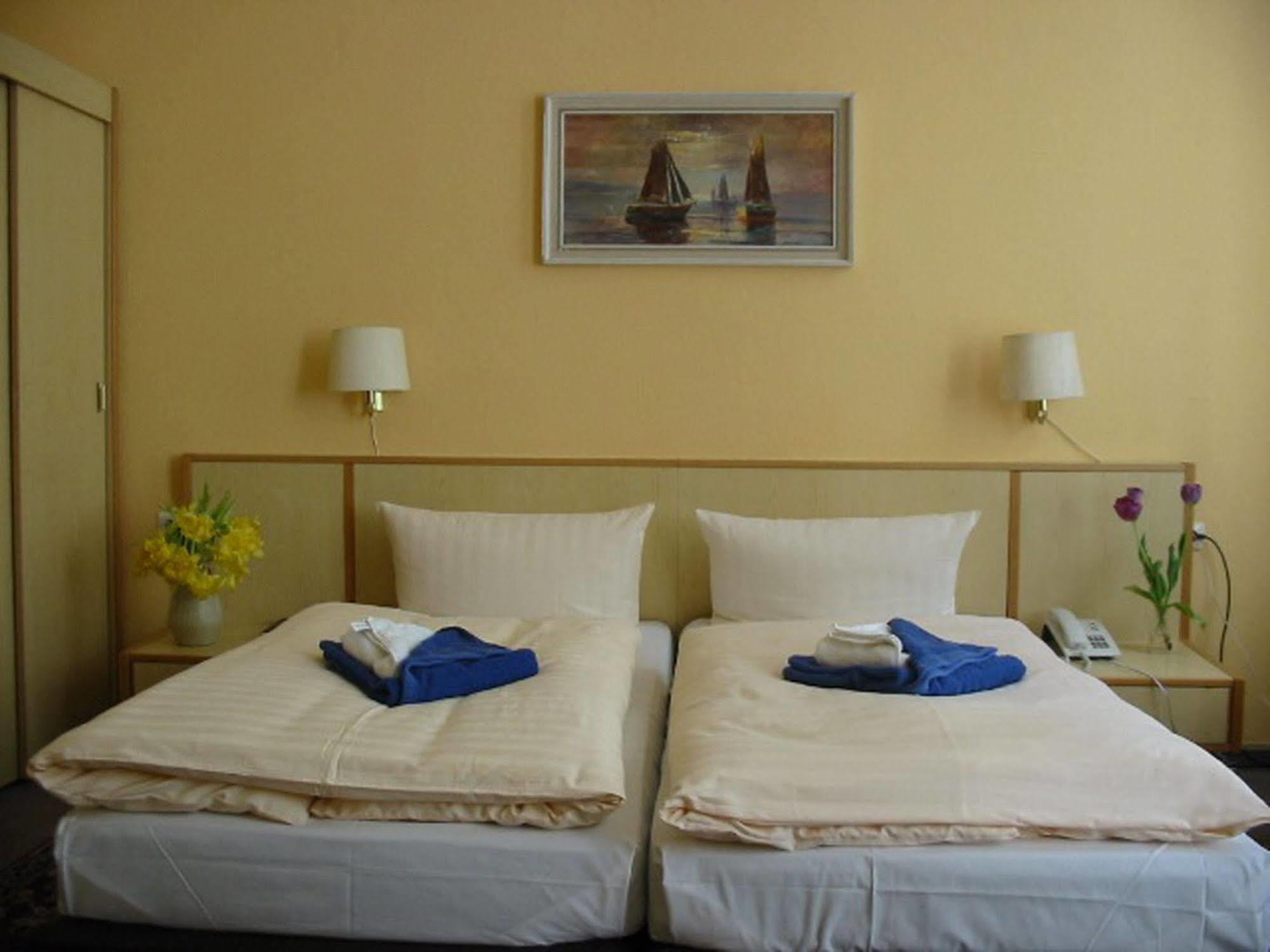 Hotel-Pension Spree Berlijn Buitenkant foto